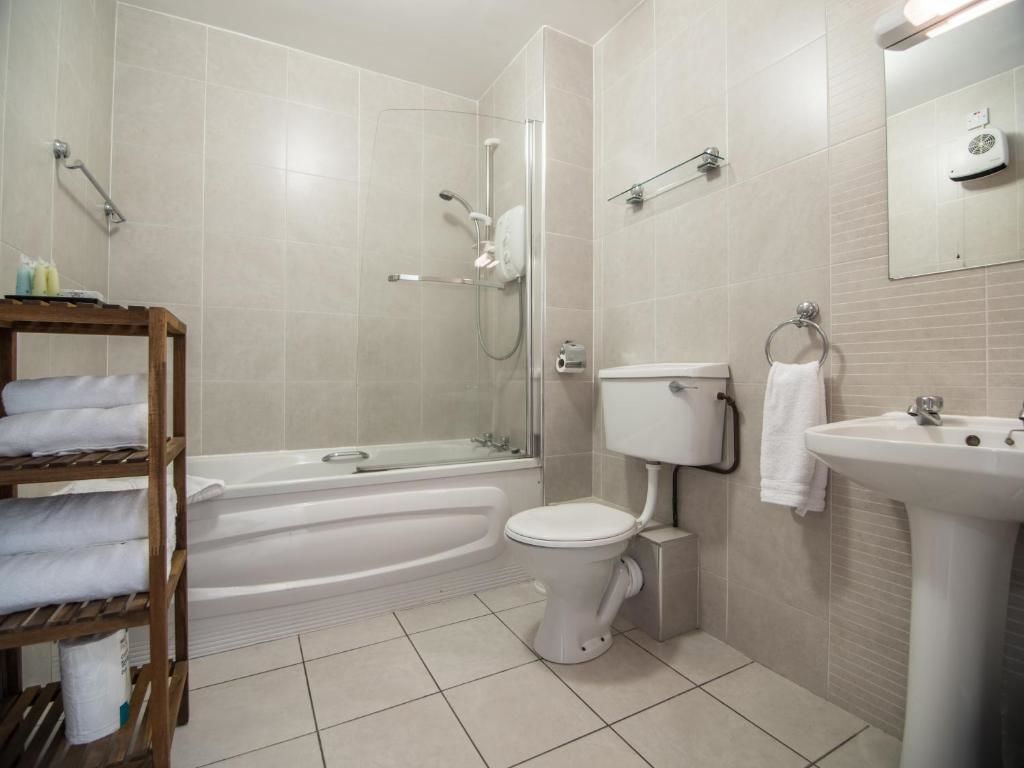 Апарт-отели Donegan Court Aparthotel Голуэй-67