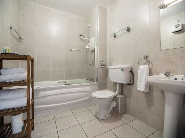 Апарт-отели Donegan Court Aparthotel Голуэй-66